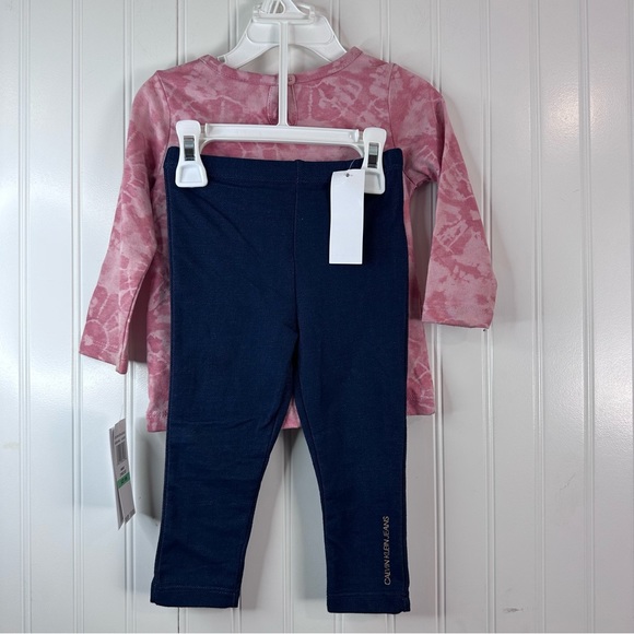 Calvin Klein Jeans 2-Piece Set for Infant Girls 18M - New With Tags - Picture 2 of 9